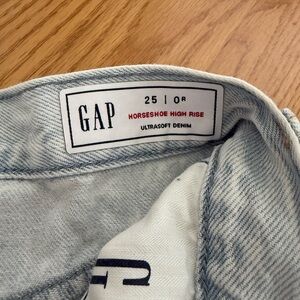 GAP Light Wash High Rise barrel jeans